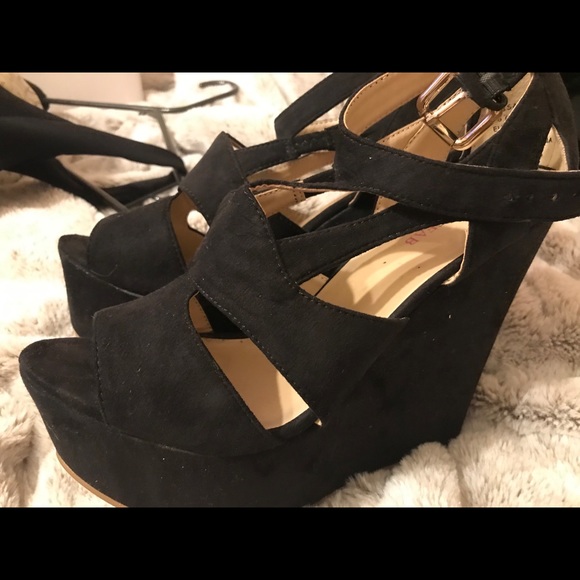 Just Fab size 7 Wedges - Picture 1 of 4